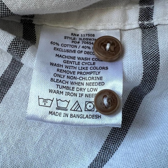 Levi's Botton Down Short Sleeve Medium White/Gray - Picture 5 of 8